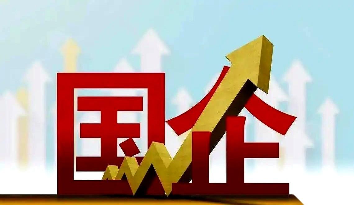 入职国企五年，月薪六千，每天下午五点准时关电脑。我发小就是这样一个“另类”。当