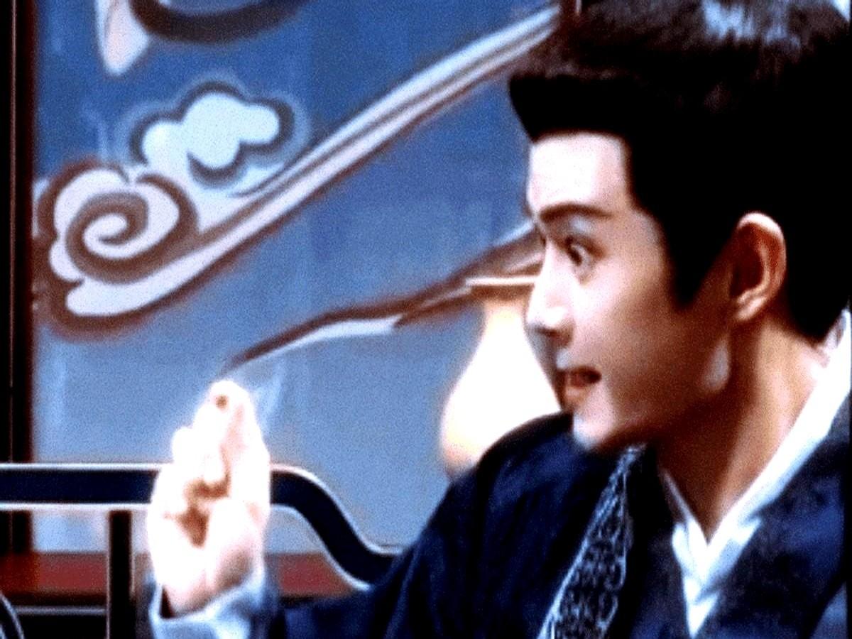 这个世界有个挺有意思的规律，越是满世界敲锣打鼓的，往往越是心里发虚。昨晚，《