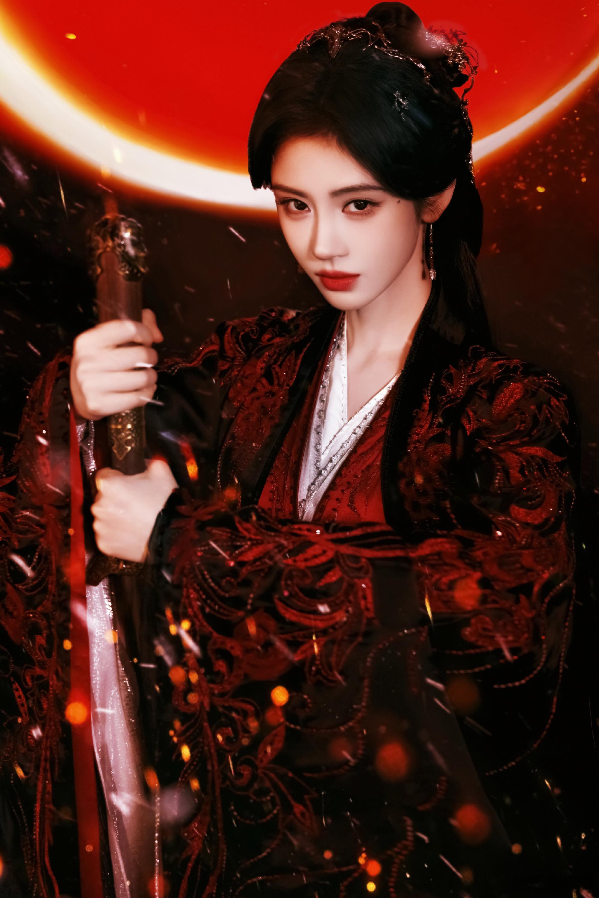 鞠婧祎露芜衣热度破2亿露芜衣热度破2亿，优酷首位破2亿角色！鞠婧祎演技太顶了，