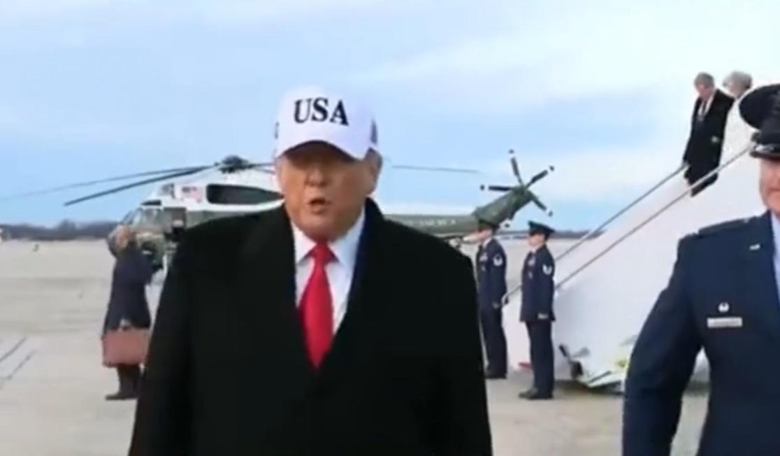 特朗普突然对伊朗亮剑！林肯号航母急赴中东，战争一触即发？1月15日最新情报显