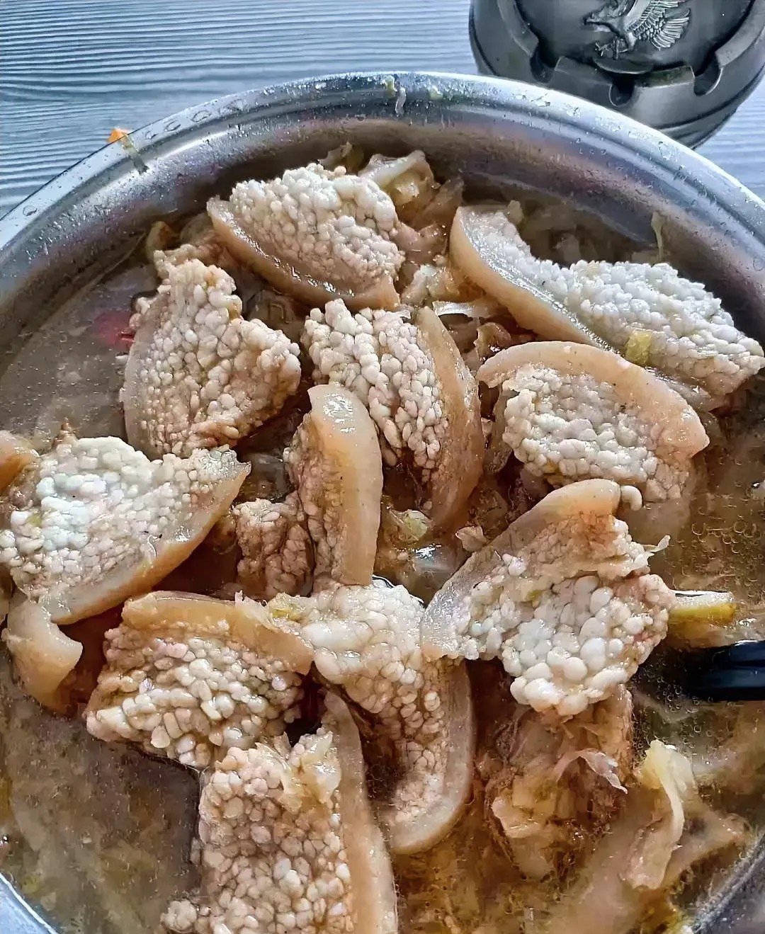 过节啦爷爷做了一盘子菜，感动死了。