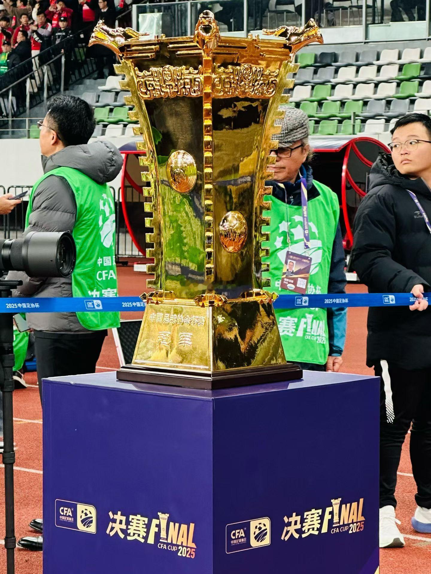 恭喜北京国安队，足协杯冠军，实至名归。赛前我就说，北京国安队要想拿到足协杯冠军，