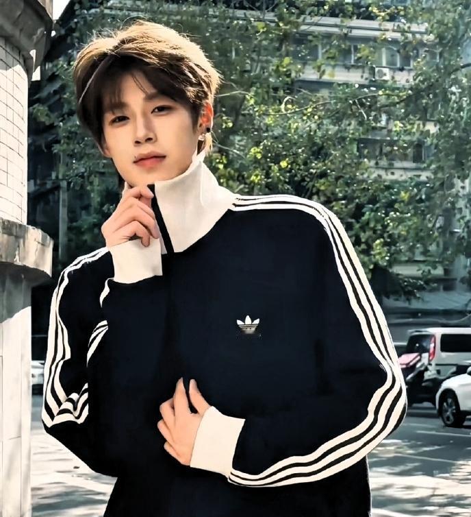 韩汶栩这事，比电视剧还离谱4月27号，粉丝脱粉回踩放出一串聊天记录——怀孕的