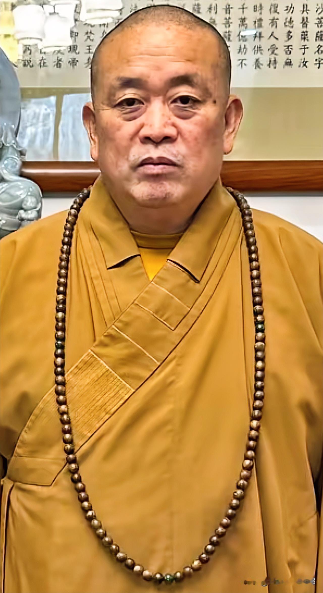 释永信一身袈裟究竟没能保住自己，这个假和尚重返红尘，老婆一大堆，子女一连串，并走