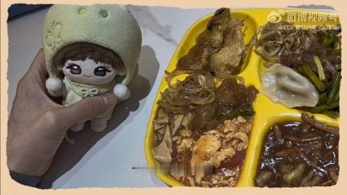 TOP要买棉花娃娃了，好奇会有人买吗？