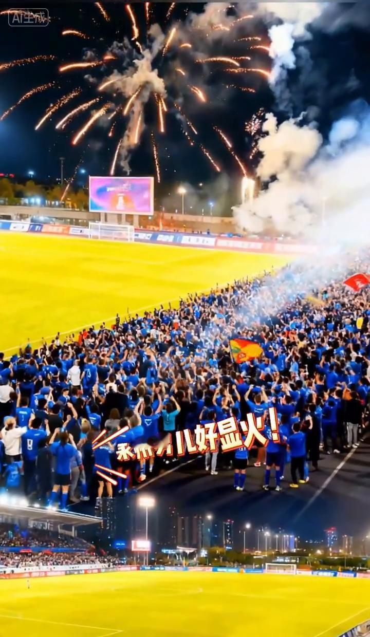 在湖南一个地级市的体育场，我看到了比欧冠还刺激的进球。草皮有点秃。永州队27