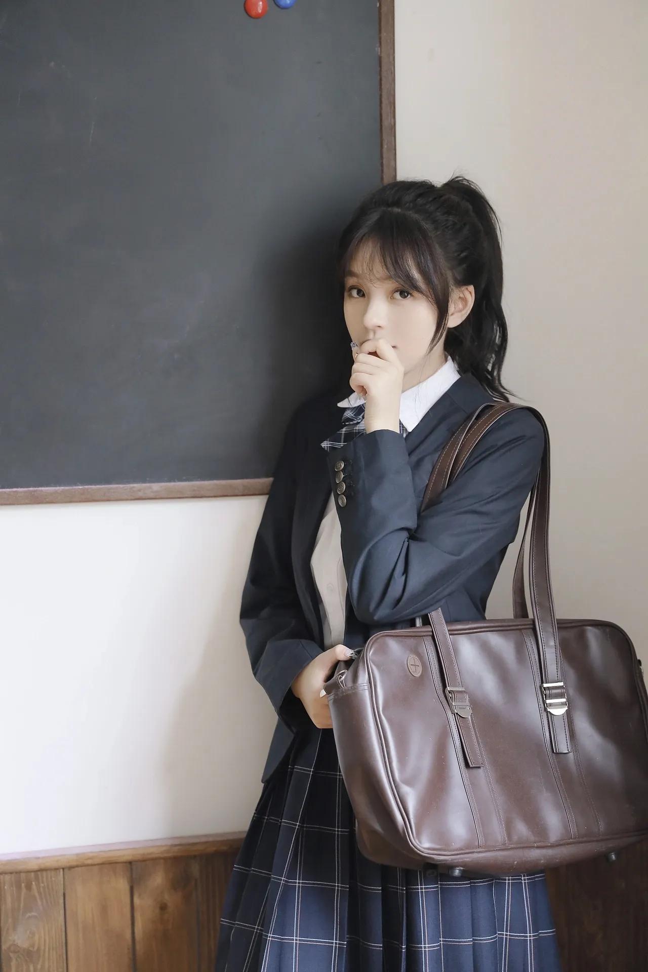 共享美人靓照读书的我们清纯甜美的样子漂亮吗分享唯美的美照