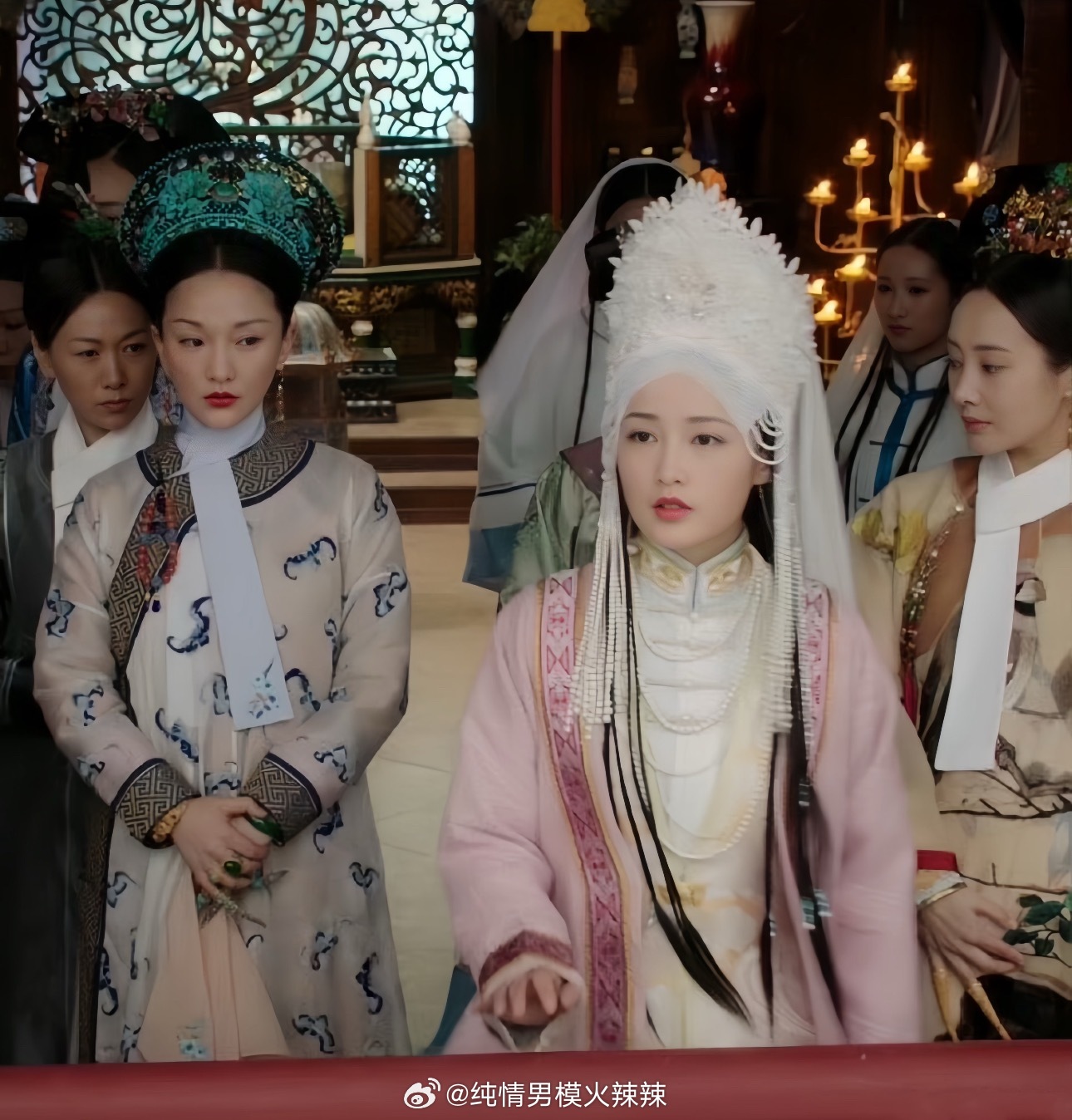 这妒忌的眼神都快溢出屏幕了，虽然是演戏但也太真实了