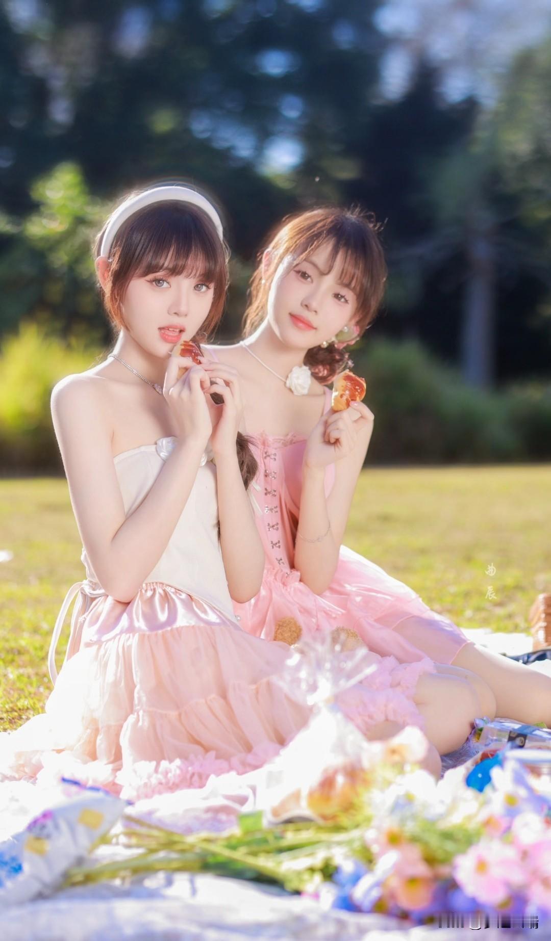 阳光下的梦幻野餐，少女心爆棚的甜美时光