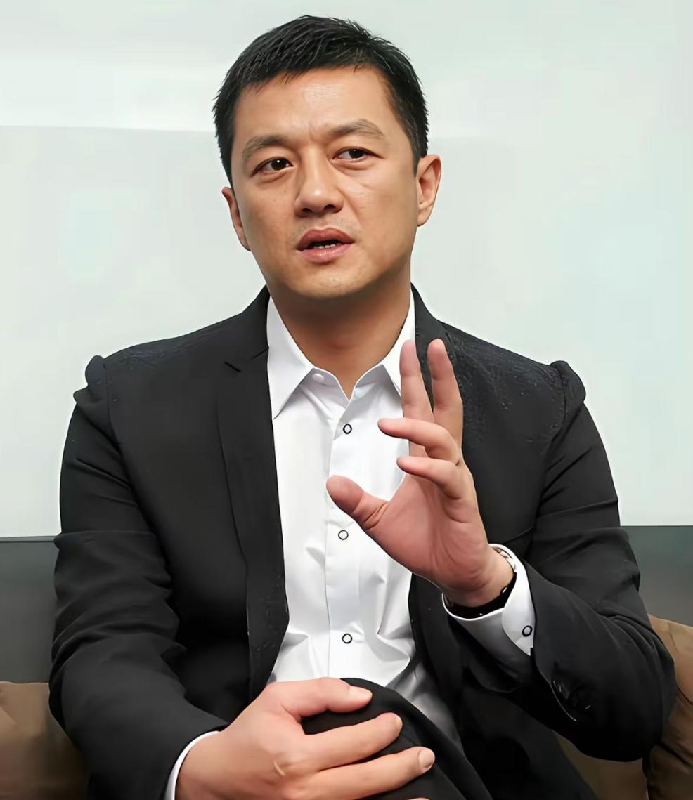 这下好了，不仅患者能安心了，就连全国人民都安心了。李亚鹏宣布嫣然医院的新