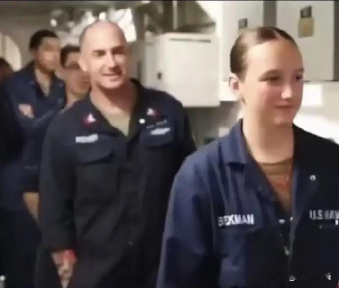 美国士兵是真能扛啊，福特航母上6500多名官兵仅仅依靠60多个厕所解决问题，每