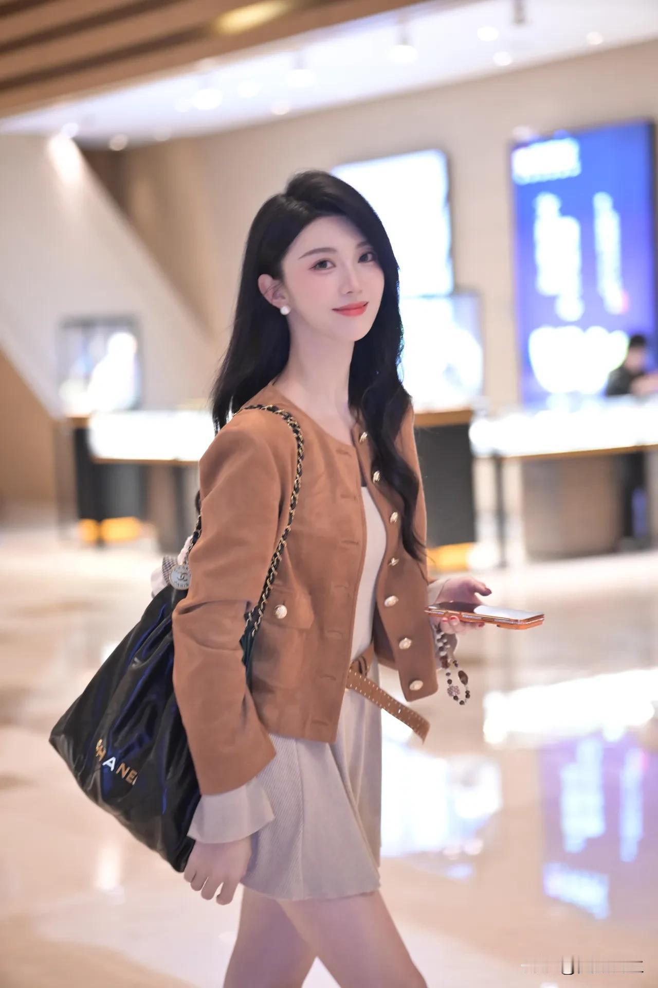 香港虽然很小，却是有很多世界第一，全球最自由经济体‌第一金融科技全球第一、新股市