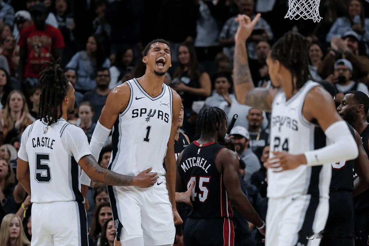 文班亚马被隔扣?没关系,胜利我带走!这还是我们认识的马刺么?本赛季马刺的变化可