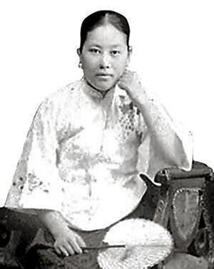 <em>施剑翘</em>复仇：血海仇恨与命运的轮回