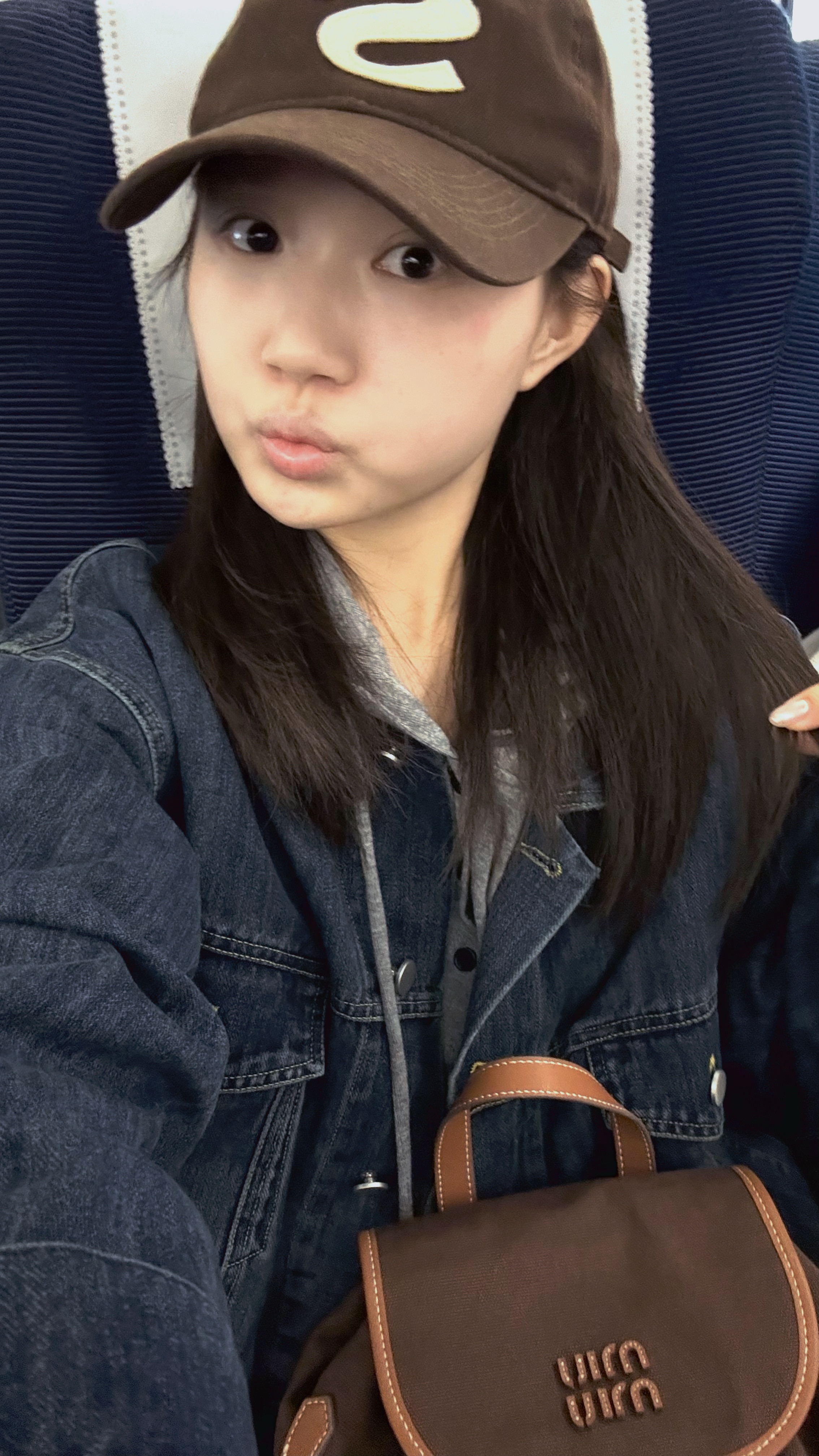 再见了哈尔滨带了一周的秋装直到走的这天才降温[无奈摊手]​​​