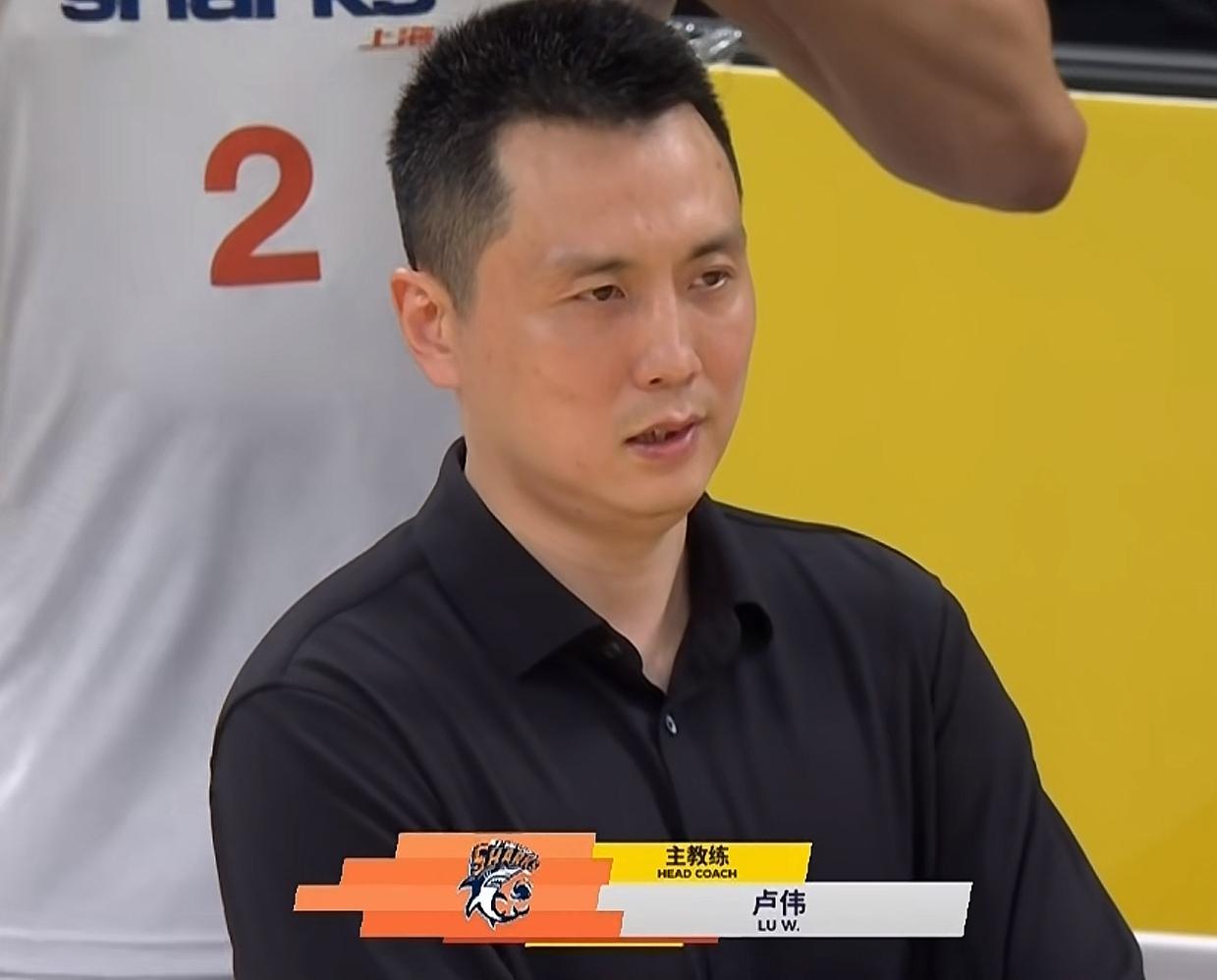 辽宁队自从得了三连冠之后，主力队员就成了其他强队争相分食的香饽饽。这些队想的就是