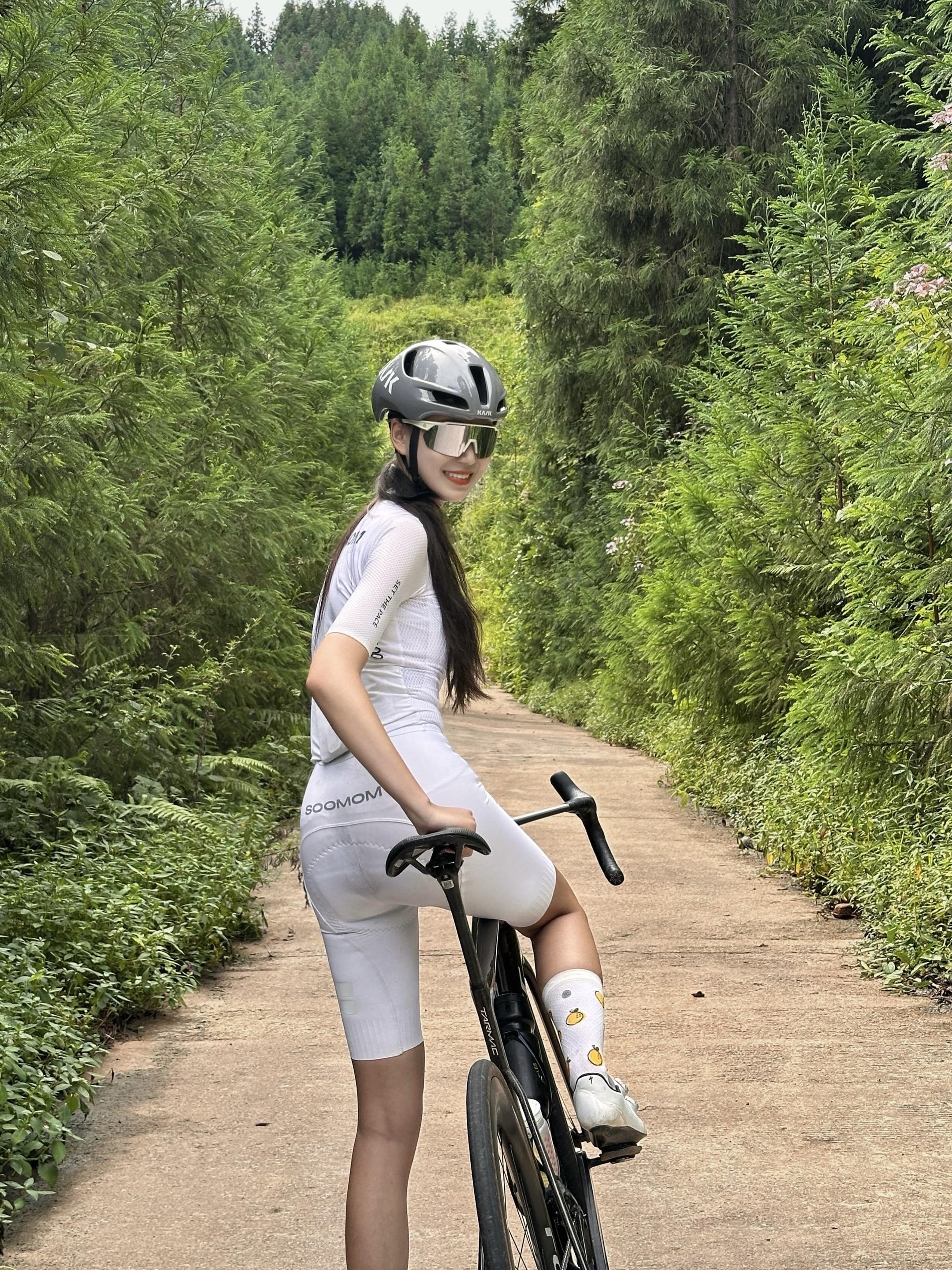 我猜你也喜欢秋天。