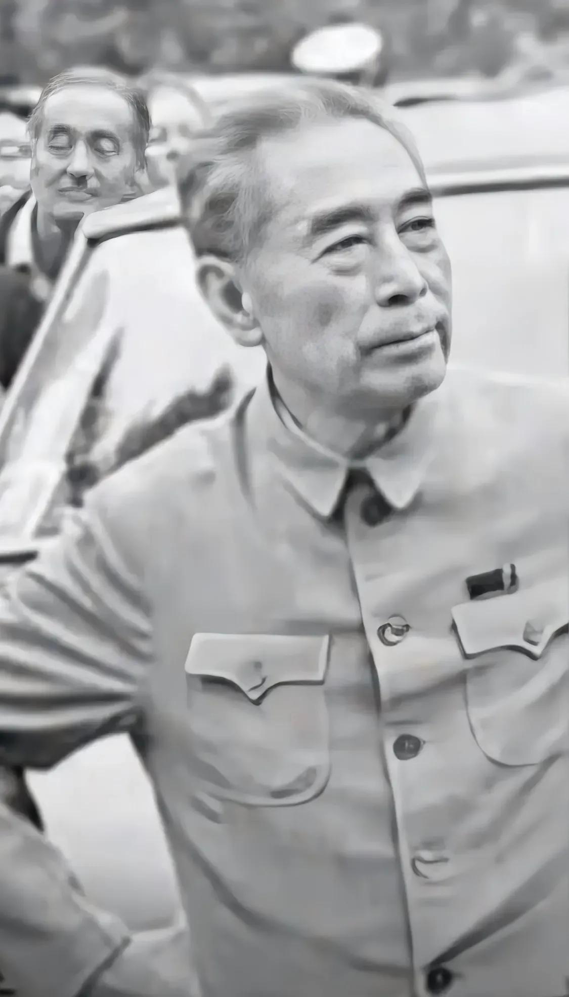 只有工作1975年5月7日，周总理到北京医院探望了谭震林，在谈