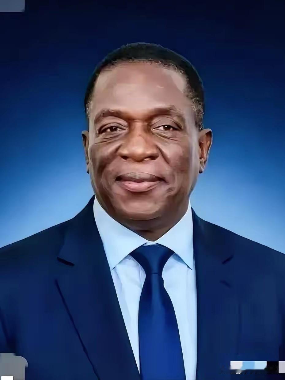 巴拿马的人带着文件走进港区，把运营了近三十年的码头经营权抹掉。员工被要求脱离原雇