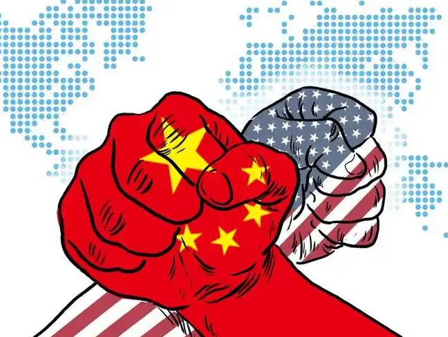 我想全世界现在都在赌，中美到底谁先扛不住？目前的状况是，美国有钱买不了中国的货，
