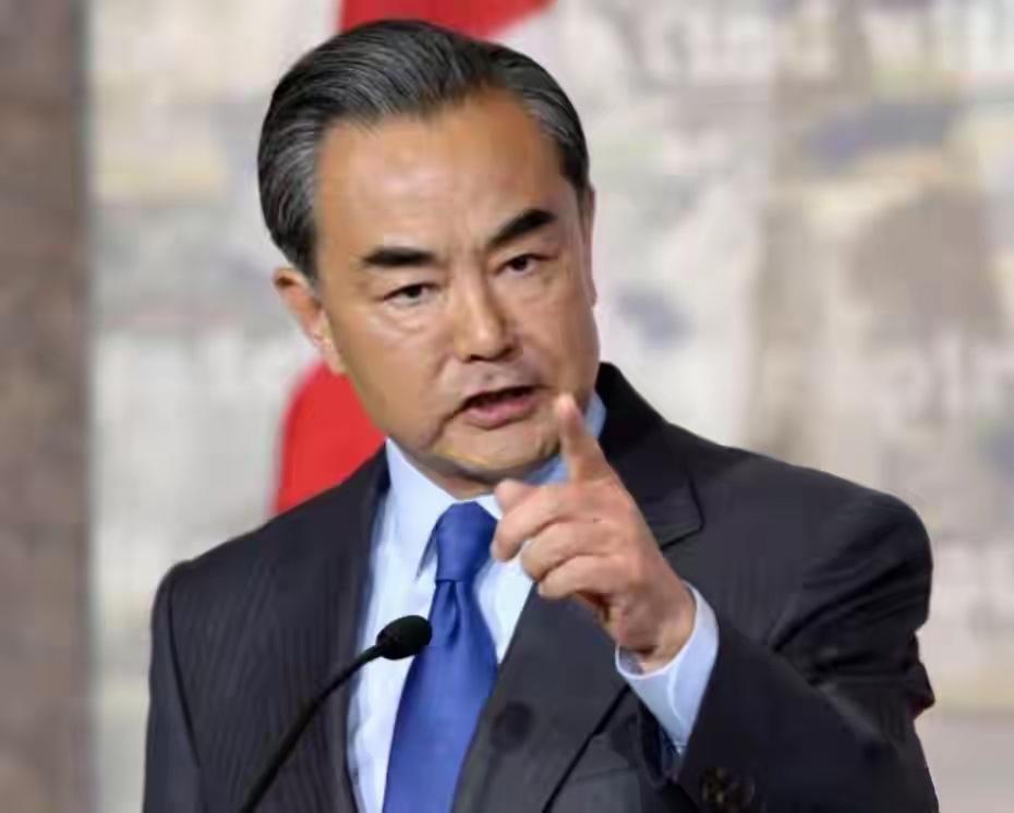 就在今天王毅部长跟日本新任外相茂木敏充通电话时，说了句实在话：日本新内阁跟中