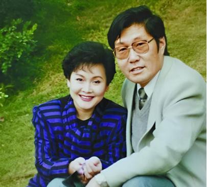 当年，李谷一嫁给金铁霖，婚后一直怀不上孩子，金铁霖主动提出离婚:“离婚吧，是我没