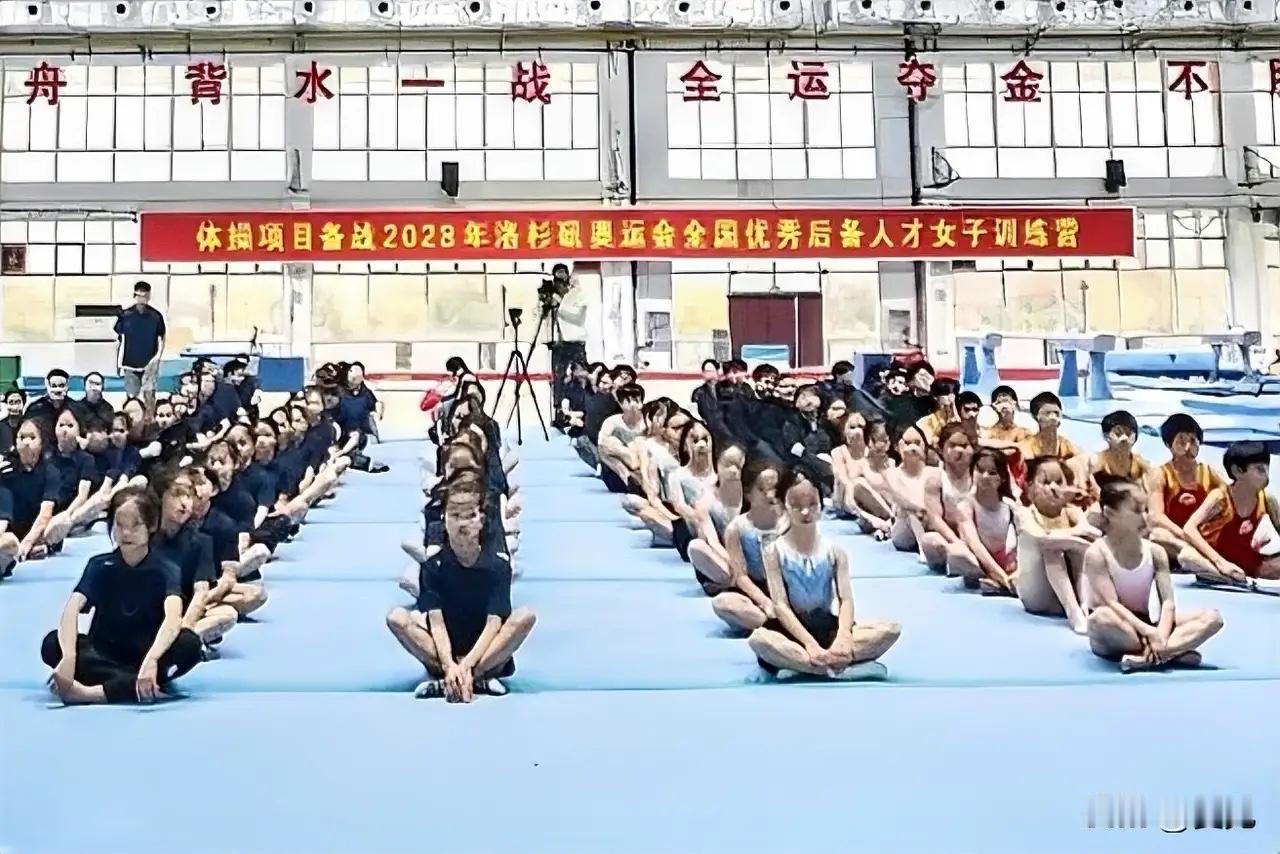 体操小将傅佳丽坠楼一事，给所有家长都提了一个醒！从小将傅佳丽母亲的公开控诉来