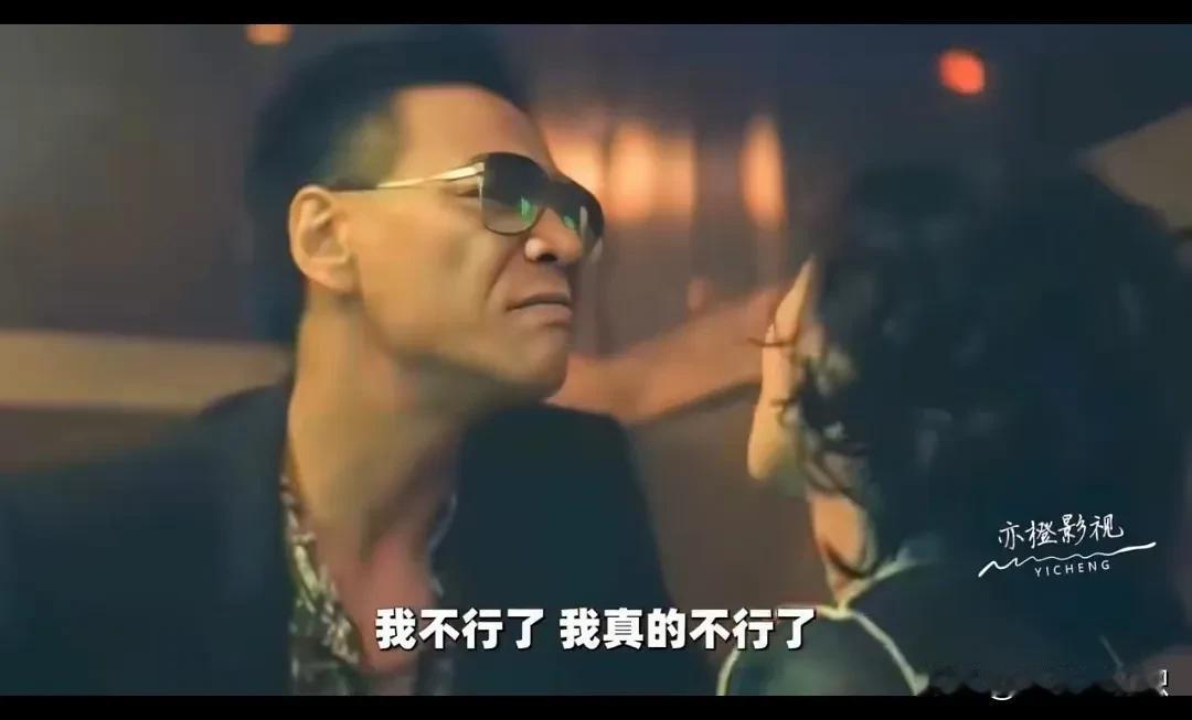 开车小知识，1，晚上开车一定要开灯。2，晚上开车不要按喇叭，这样会影响别人休息