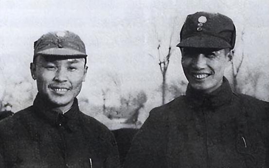 他是兵团司令、政委，评级不高，职务不是唯一标准，多年不在前线“1952年6月，