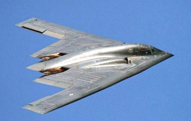 外媒曾宣称：B-21可自由进出中国，并随意轰炸，中国根本拦不住！先给大家科