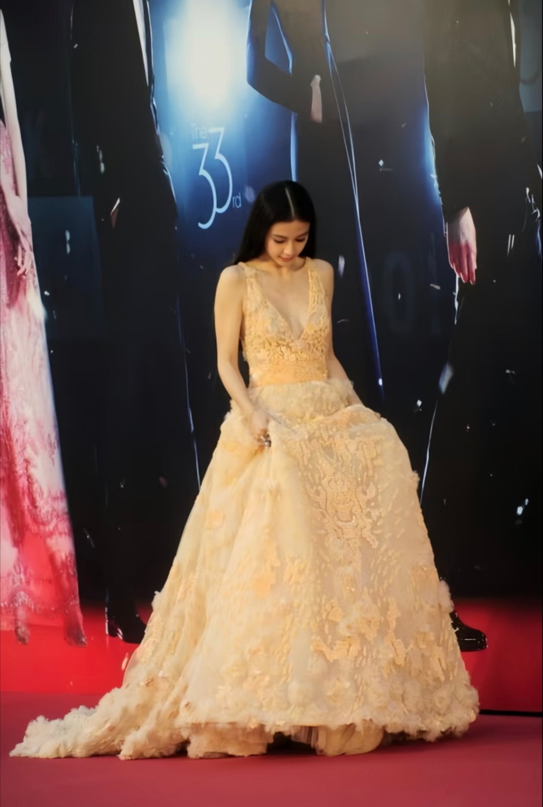 angelababy｜杨颖鼻姐第一套高定｜祖海，身穿祖海参加第33届香港电影