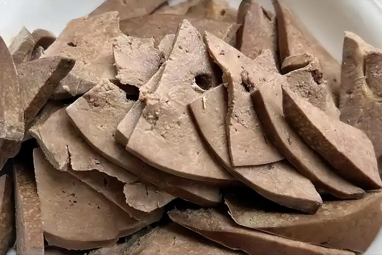 猪肝再次被关注!医生调查发现:经常吃猪肝,可能会收获这3个好处 随着大家对