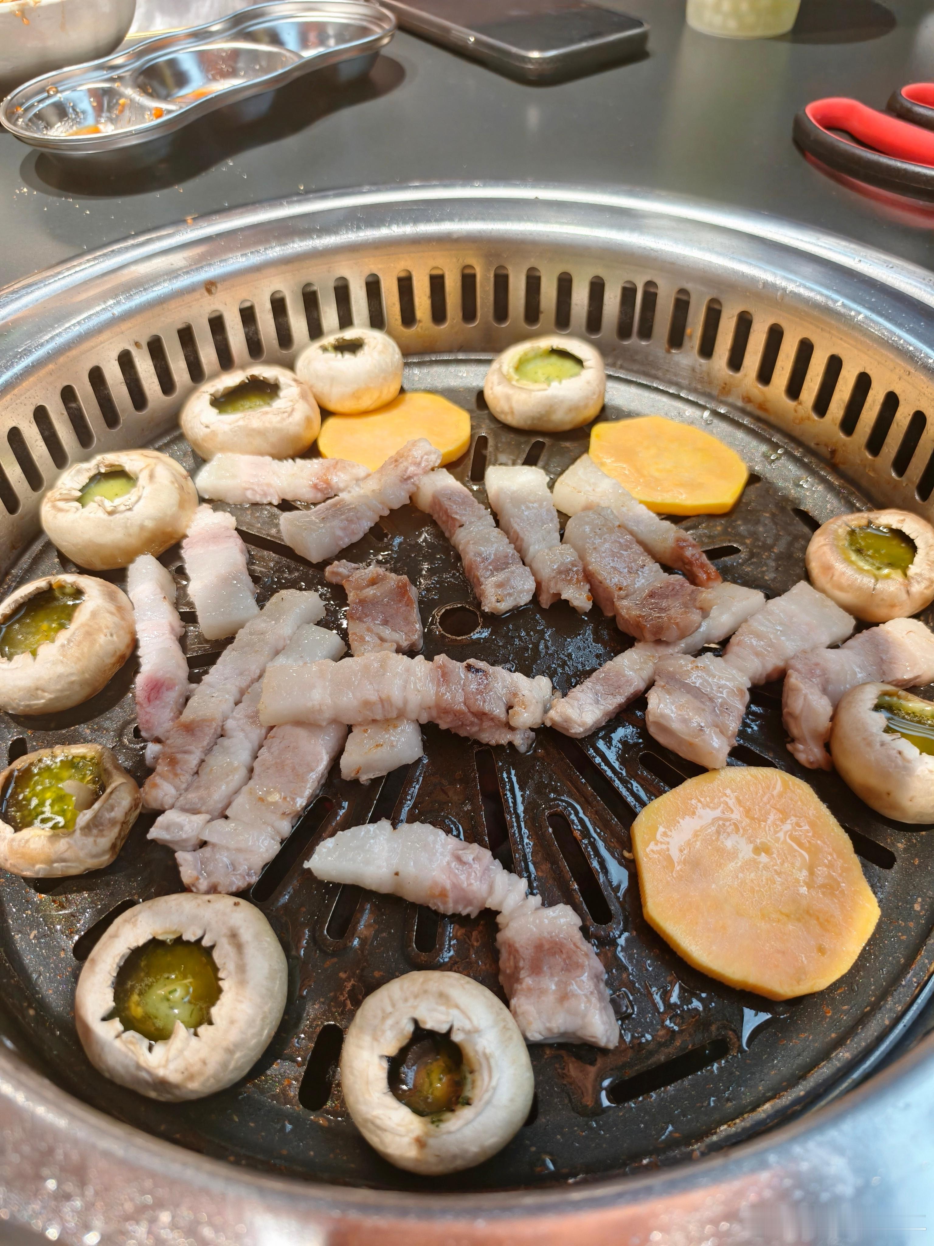 天天大鱼大肉，这谁顶得住啊[墨镜]​​​