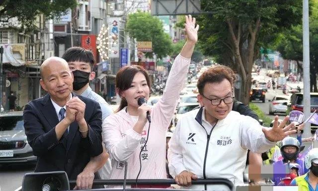 台湾地区立法机构负责人韩国瑜今天赶赴新竹市陪停职中的新竹市长高虹安、国民党籍立委