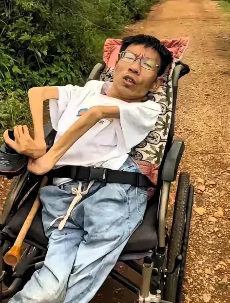 有的时候，真的不生就是善良。发现很多成功人士，莫名其妙选择丁克。很多残障人士，