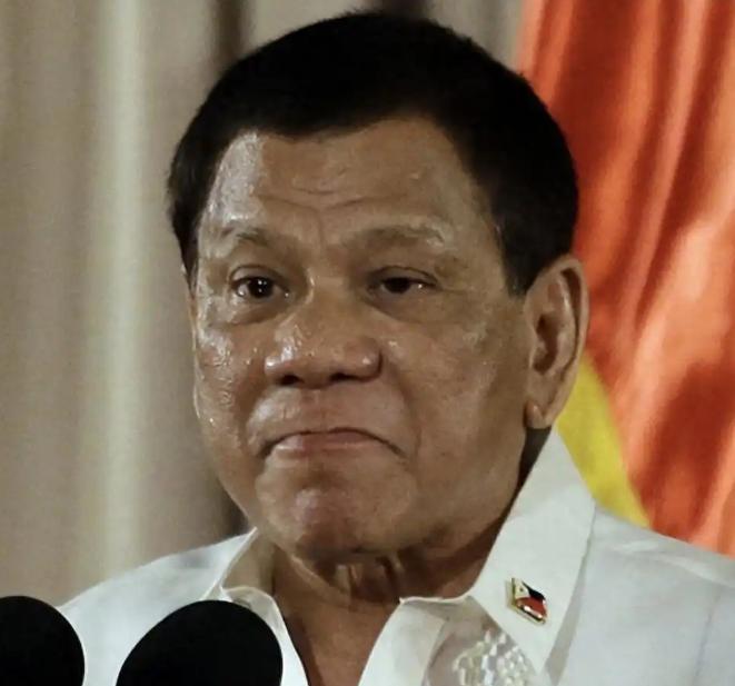 杜特尔特临时释放申请被驳回，小马科斯吓出一身冷汗！近日，小马科斯可谓噩耗不断，不