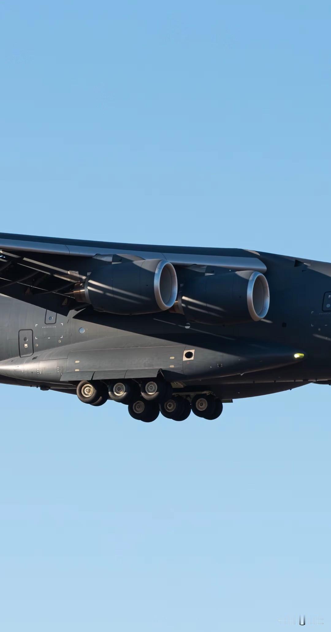 【运20B——世界主要战略运输机之一！】运20B换装国产大涵道比发动机之后颜值和