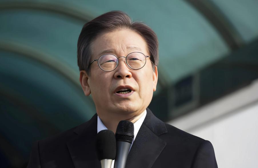 美国要对中国出手？10月7日媒体爆料，面对美军高调宣传的“中国威胁论”，李在明