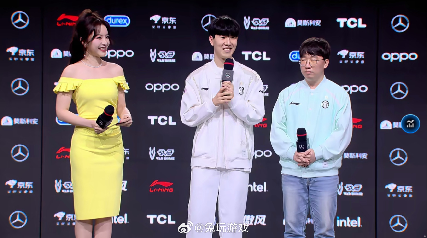 TheShy：豹女这个英雄一般是打后排的英雄，对面给机会我杀了两个，可惜我失误有