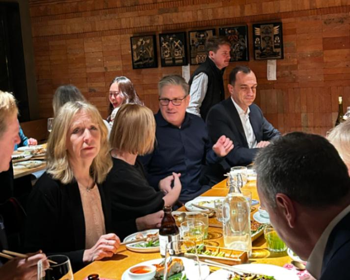 问大家一个问题：那些外国领导人访华，我们管饭吗？当然管！但绝对不是无底线全包