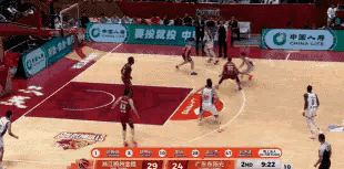 广东东阳光主帅杜峰真是太喜欢抱怨了！在今天进行的广东东阳光和浙江稠州金租的比赛中