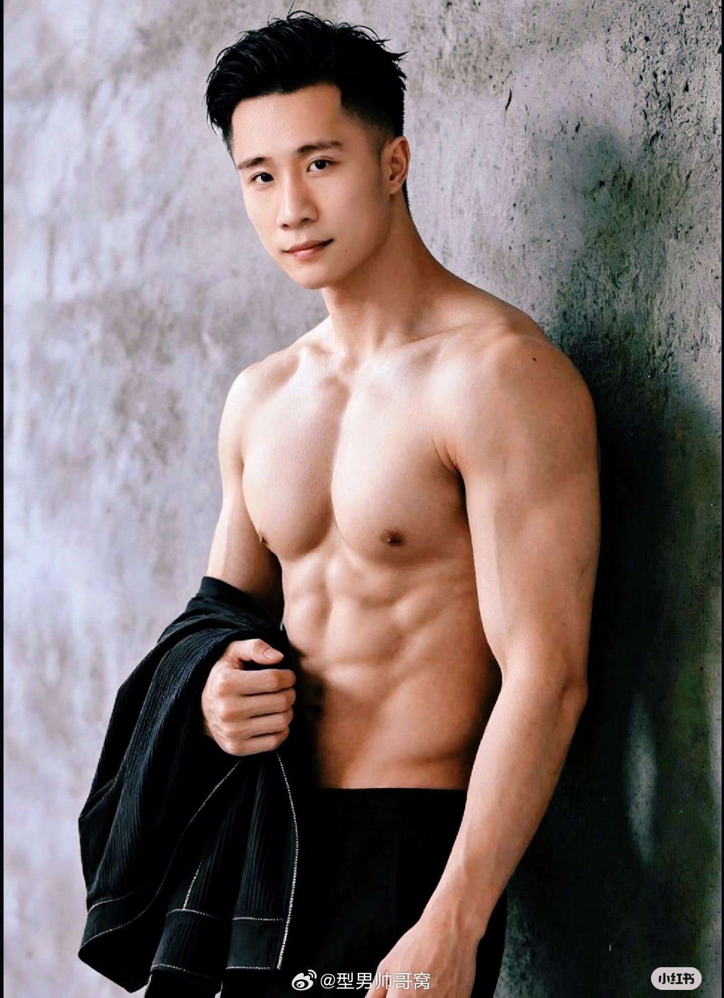 型男帅哥窝肌肉型男​​​