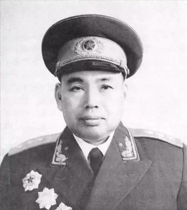 1964年，许世友到北京开会，住进了招待所，看完招待所住宿名单，他对工作人员说：