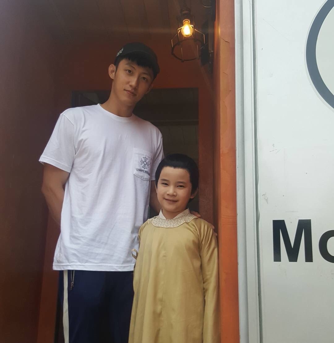谁是小孩哥​​​