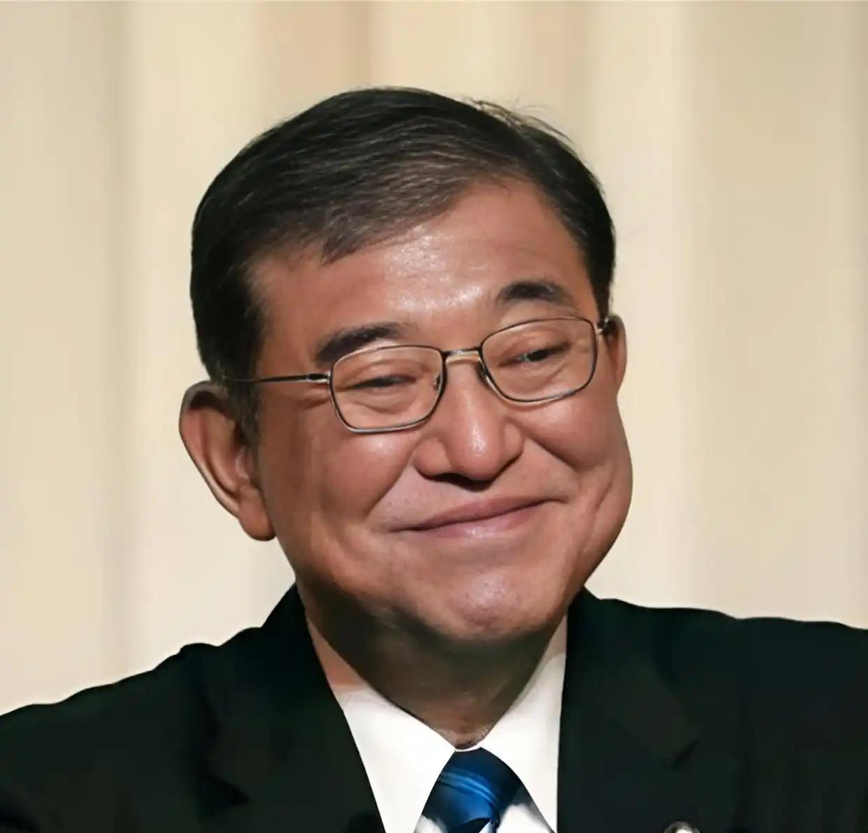 石破茂离任时。说继任者不要学二战时。日本的决策层。明知会输还要开战。这