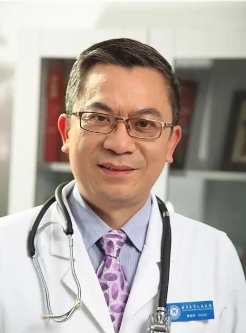院士称献血400毫升无害遭网友反问：您自己献过吗？揭秘献血背后的爱心与争议