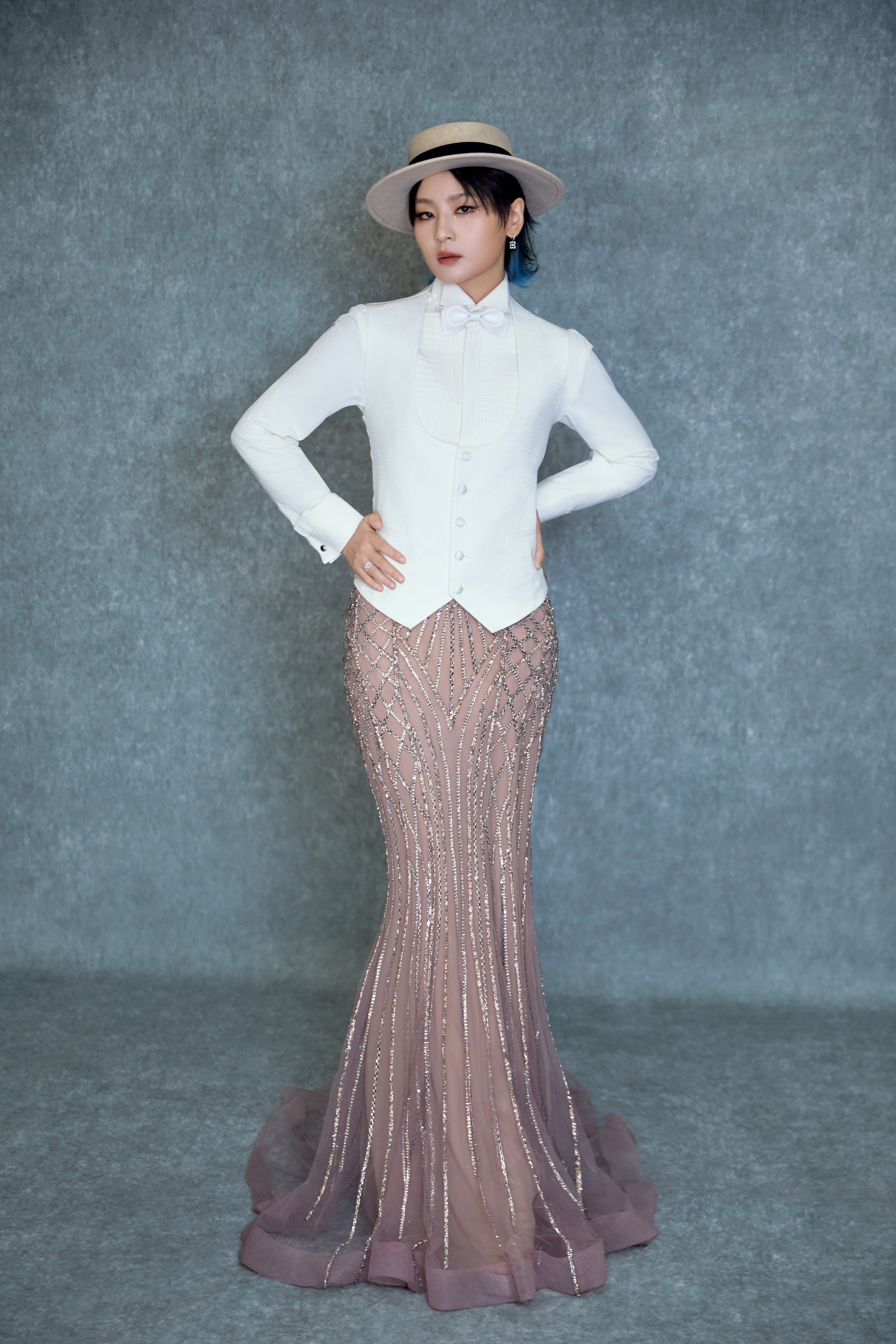 周笔畅｜央视跨年晚会全新高定造型上线，笔笔身穿PeetDullaert