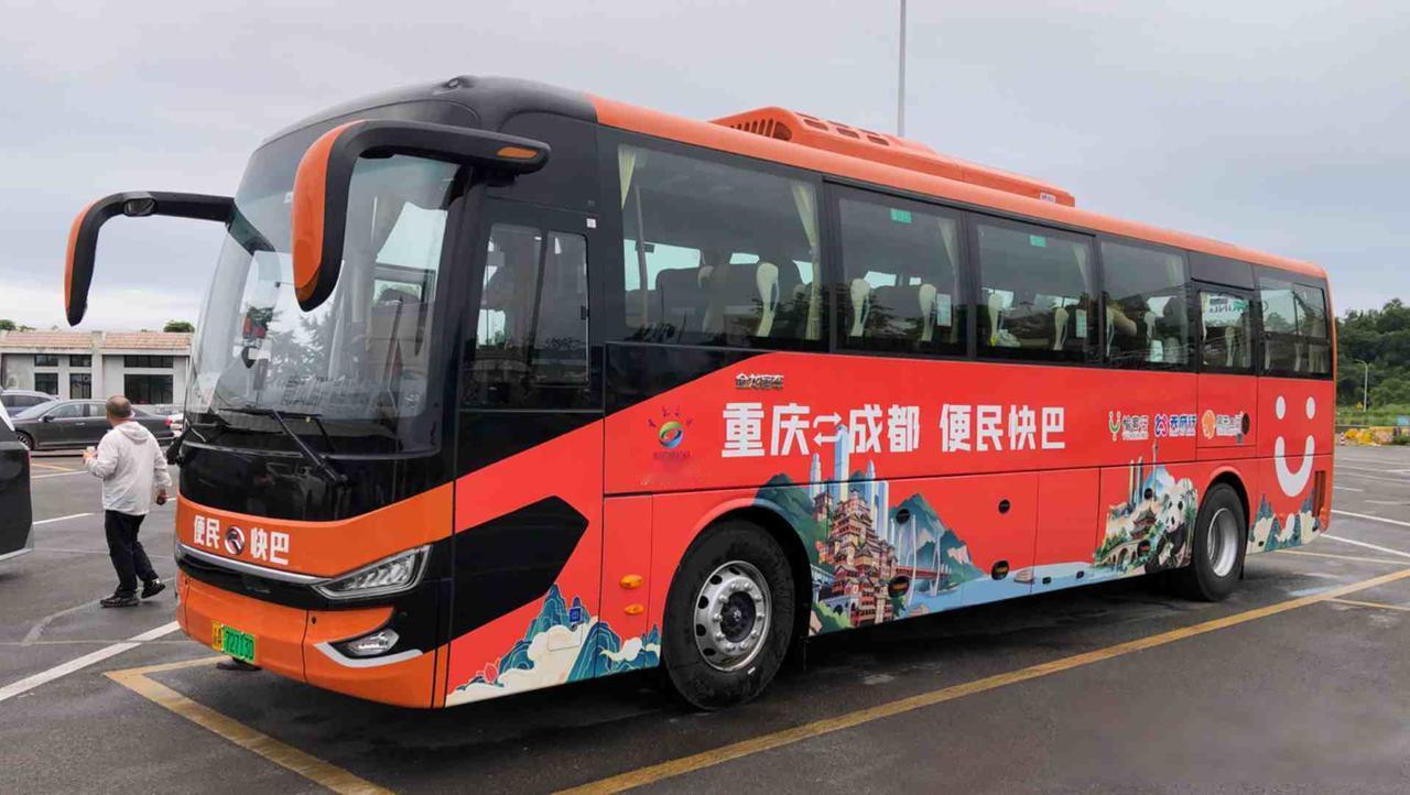 曾被逼到绝路的大巴车，悄悄翻红了！高铁正亲手把固有客流送给它最近刷到广州深圳这