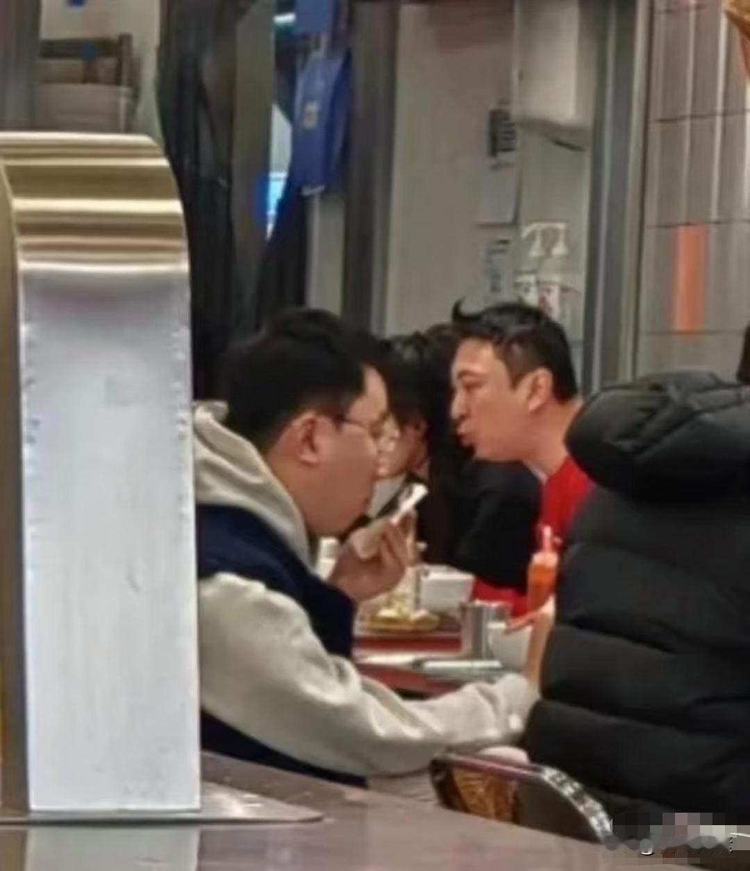 鲜花丛中过，片叶不沾身。万达公子王思聪女朋友一个接一个，看似洒脱，实际得不偿失