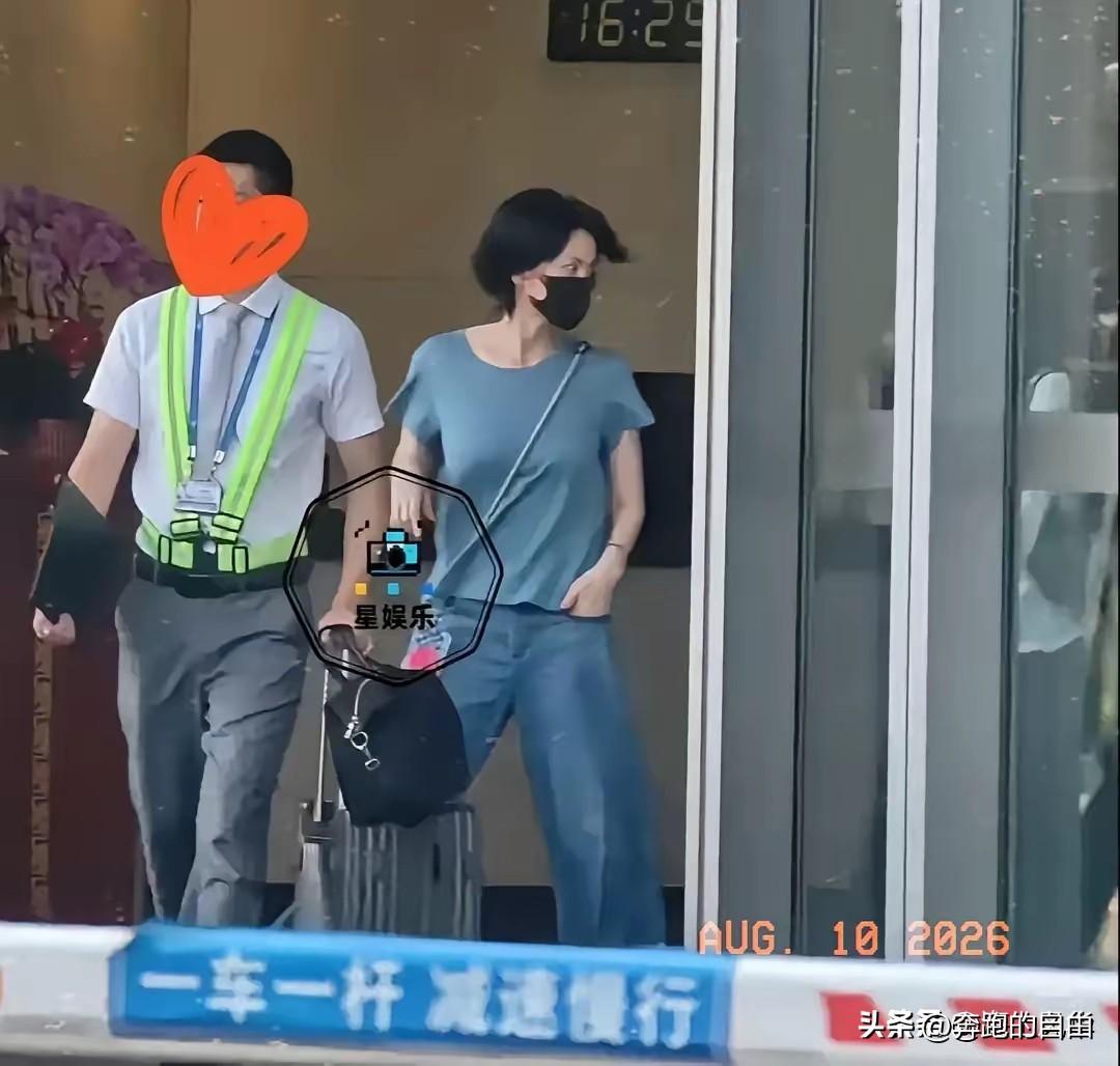 王菲，引发热议8月10日，57岁的王菲，冲上热搜，这一次，不是因为谢霆锋隔空示